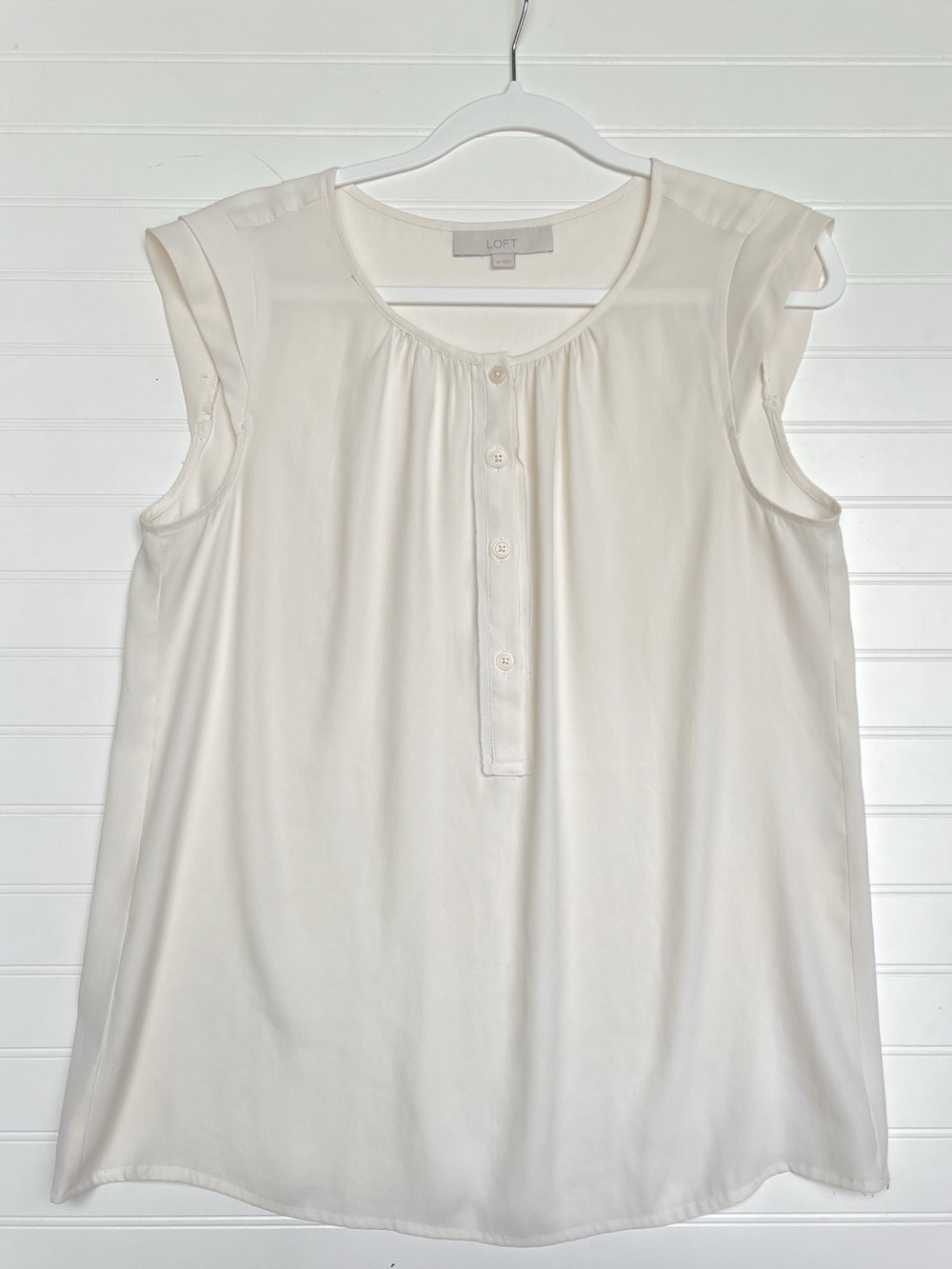 Ann Taylor LOFT Cream Cap-Sleeve Button Front Blouse Women's Size Medium